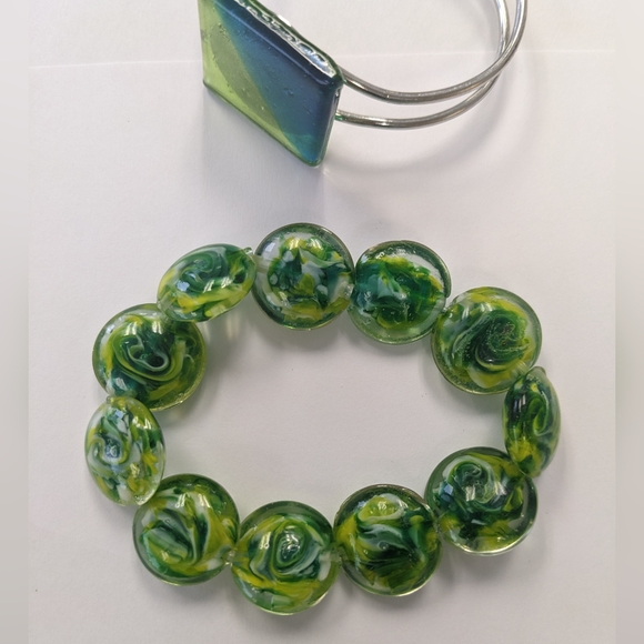 2 VTG GLASS BEAD BRACELETS - Picture 8 of 12